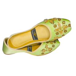 Alternative view of Lush Pista